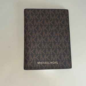Brand new Michael Kors wallet